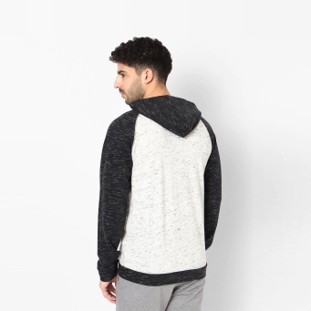 Sweatshirts & Hoodies